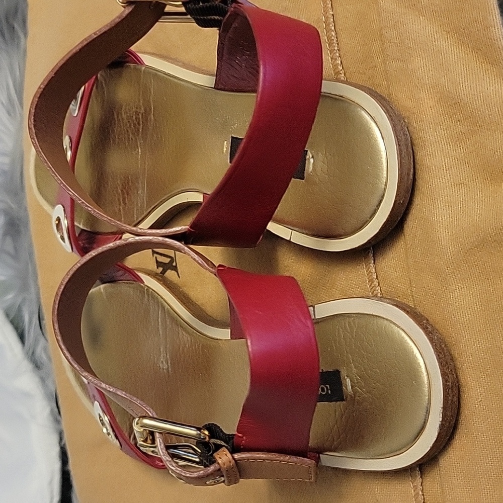 Louis Vuitton Red and Tan Leather Sandals - Picture 8 of 15